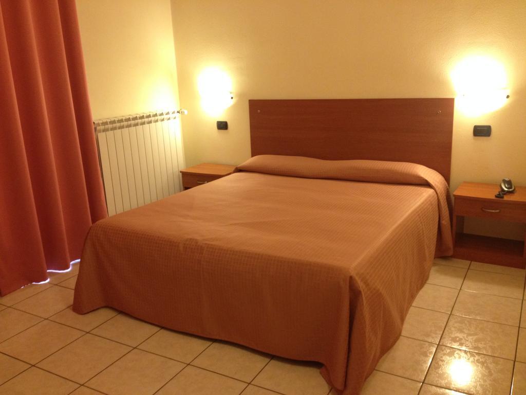 Hotel Belforte Varese Cameră foto